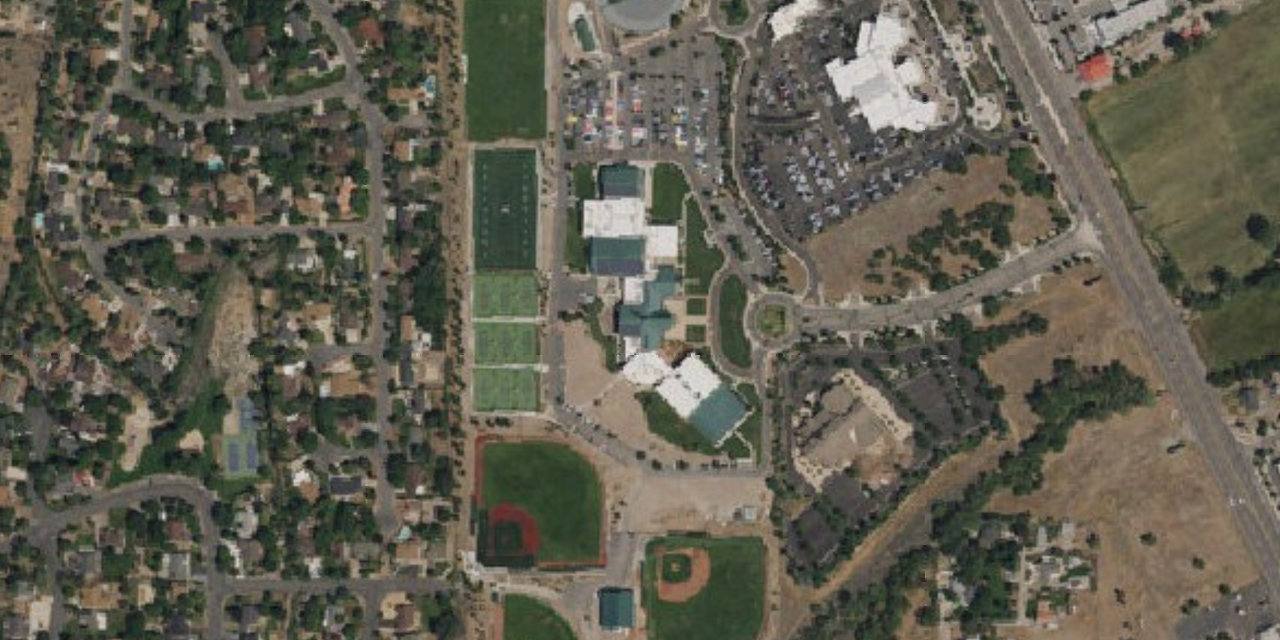 Vista aérea de Bishop Manogue Catholic High School