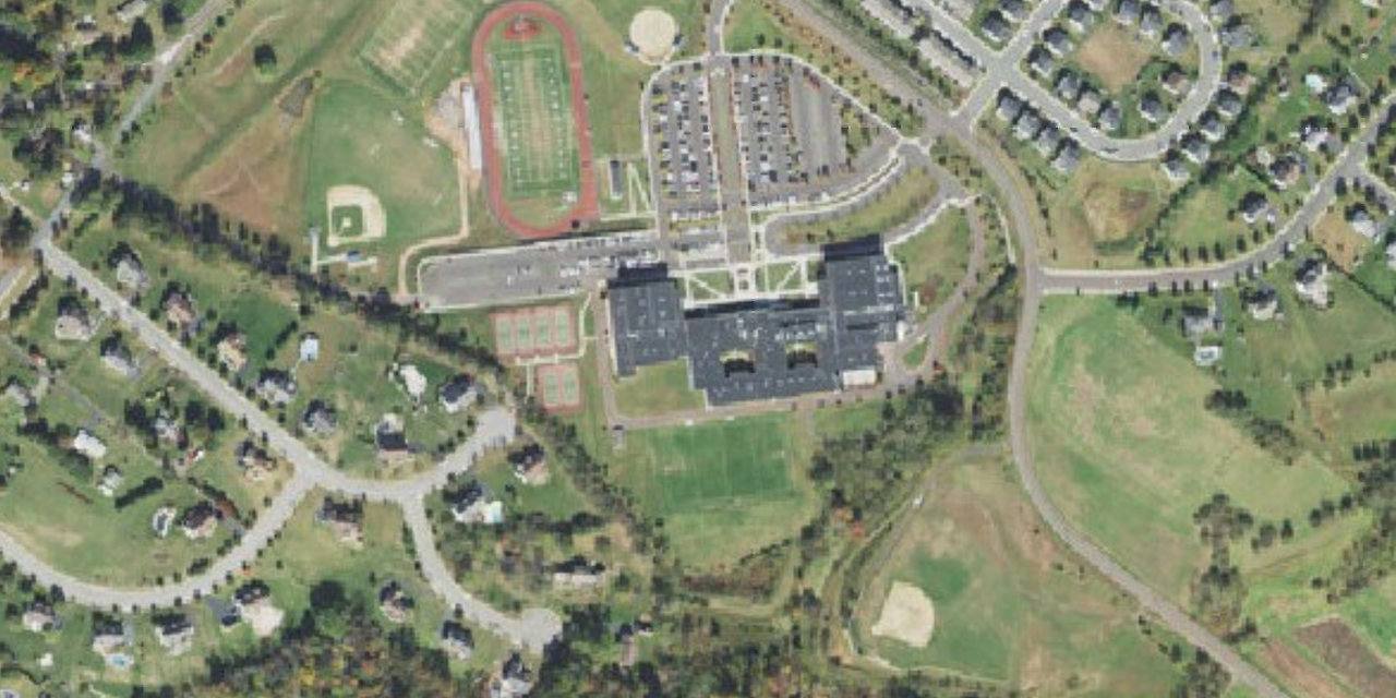 Vista aérea de Pope John Paul II High School