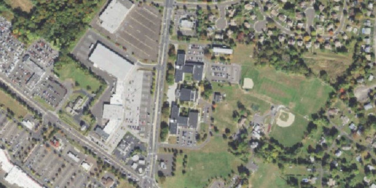 Vista aérea de Archbishop Wood High School