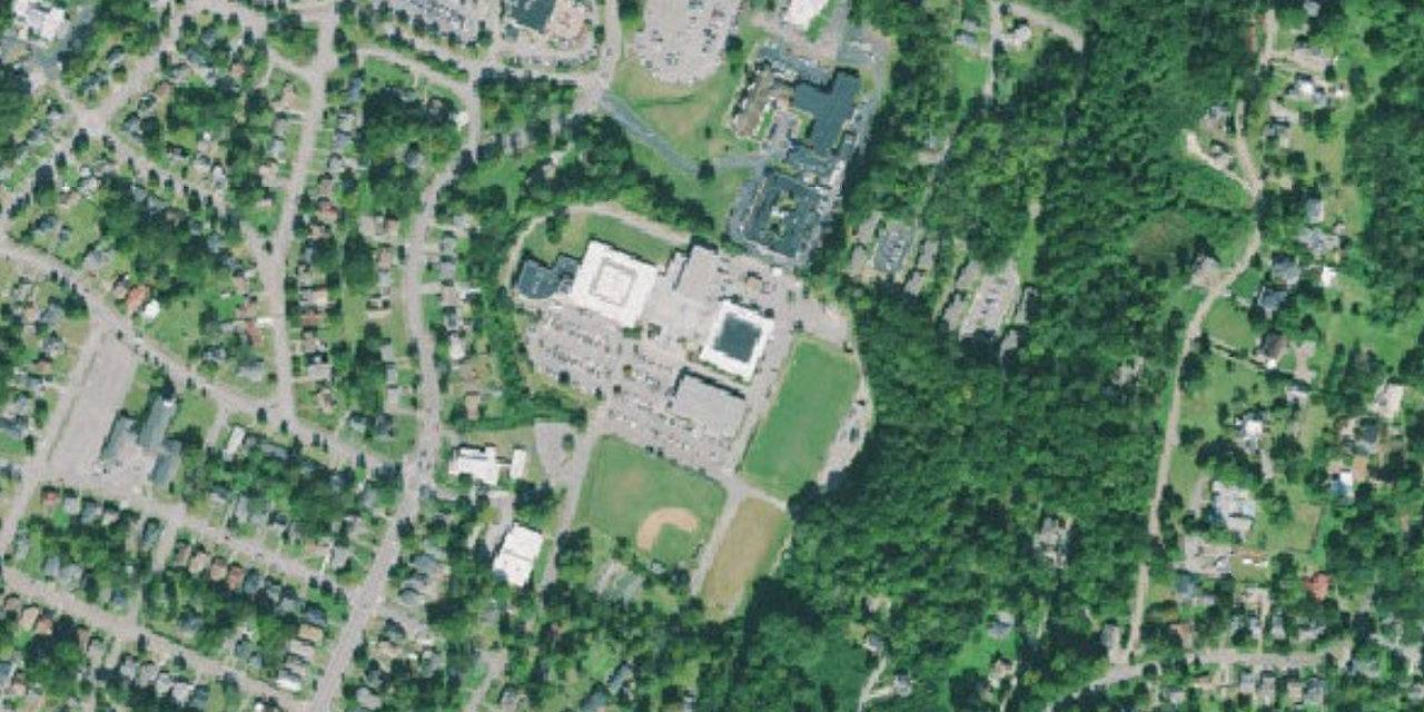 Vista aérea de Notre Dame High School