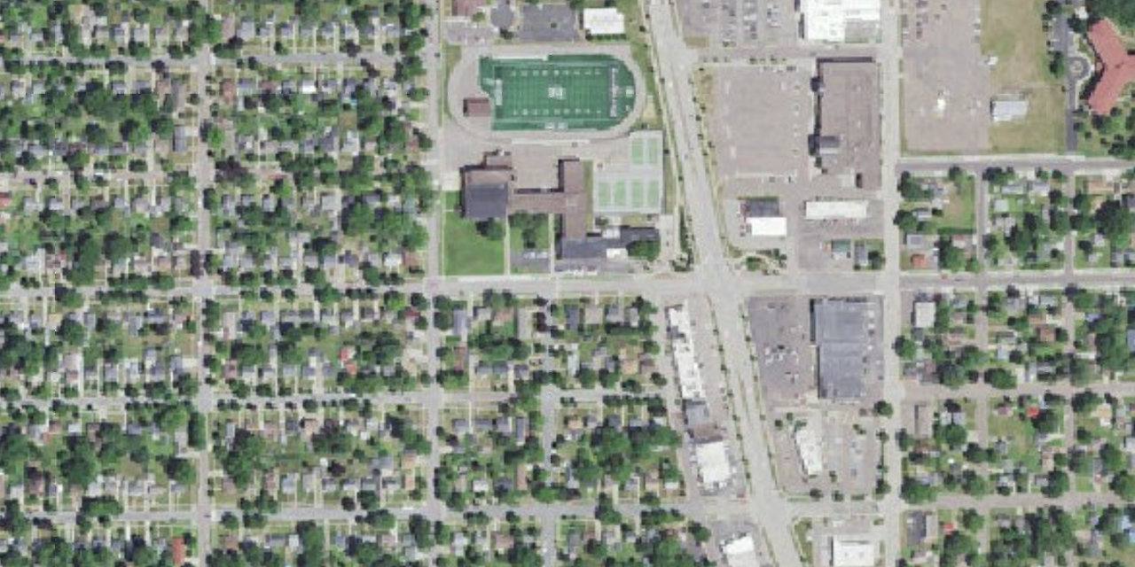 Vista aérea de Regis High & Middle School