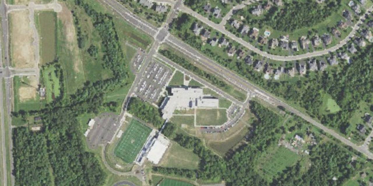 Vista aérea de St. Paul VI Catholic High School