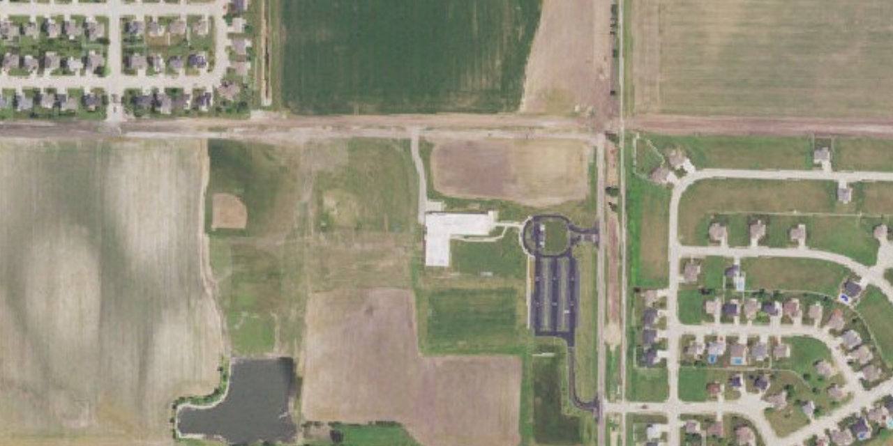 Vista aérea de Father McGivney Catholic High School